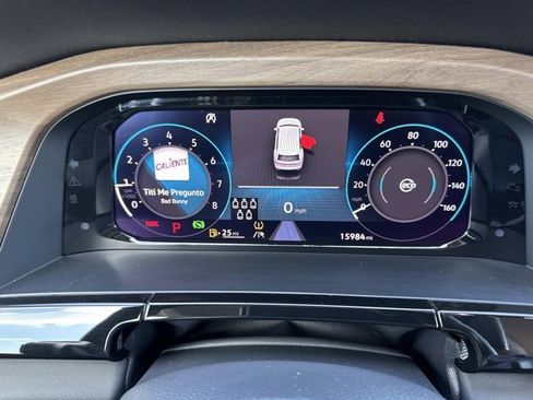 Used 2025 Volkswagen Atlas SE image 27