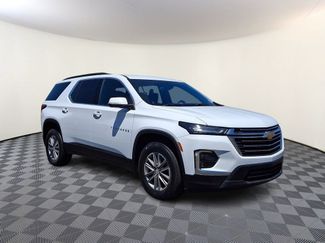 Used 2023 Chevrolet Traverse LT FWD video 1