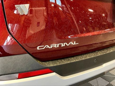 New 2026 Kia Carnival EX FWD image 13
