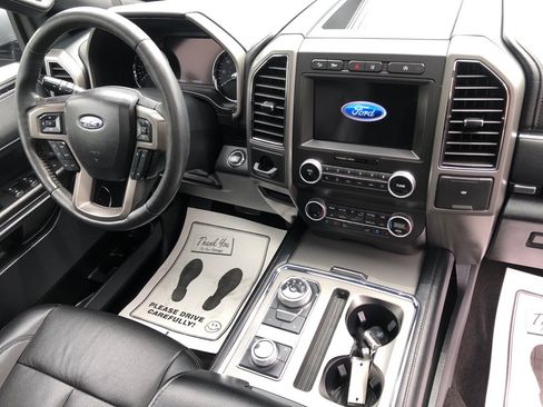 Used 2020 Ford Expedition XLT w/ Equipment Group 202A AWD/4WD image 30