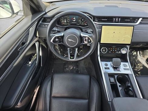 Certified 2023 Jaguar XF R-Dynamic SE AWD/4WD image 16