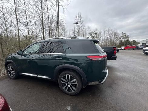 Used 2023 Nissan Pathfinder Platinum image 7