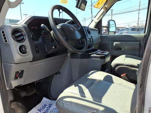 Used 2018 Ford E-350 and Econoline 350 Super Duty RWD image 10
