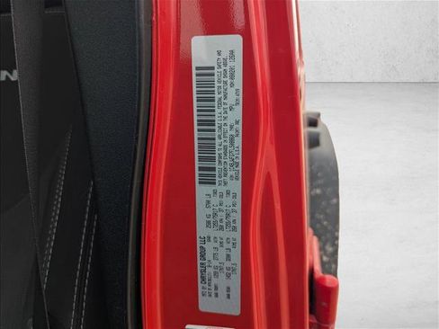 Used 2015 Jeep Wrangler Unlimited Rubicon w/ Connectivity Group image 16