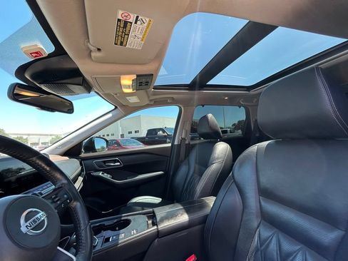 Used 2021 Nissan Rogue Platinum FWD image 12