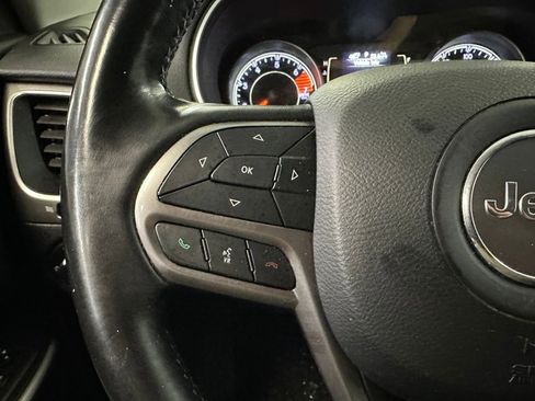 Used 2020 Jeep Cherokee Latitude Plus w/ Cold Weather Group image 10