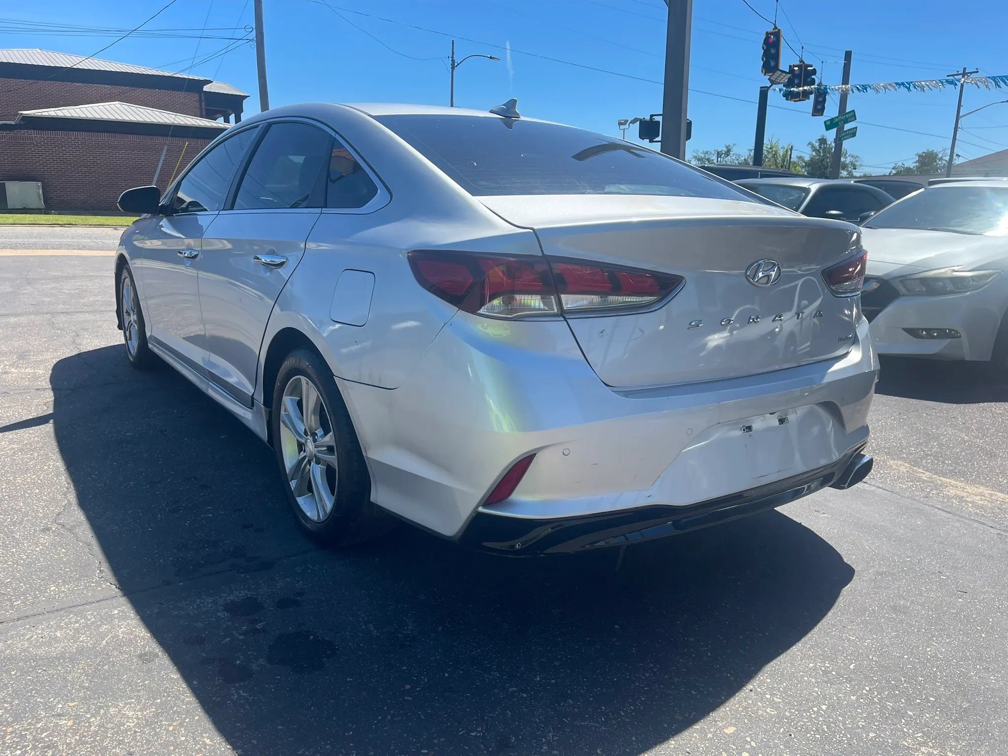 Used 2018 Hyundai Sonata Limited w/ Cargo Package FWD image 6