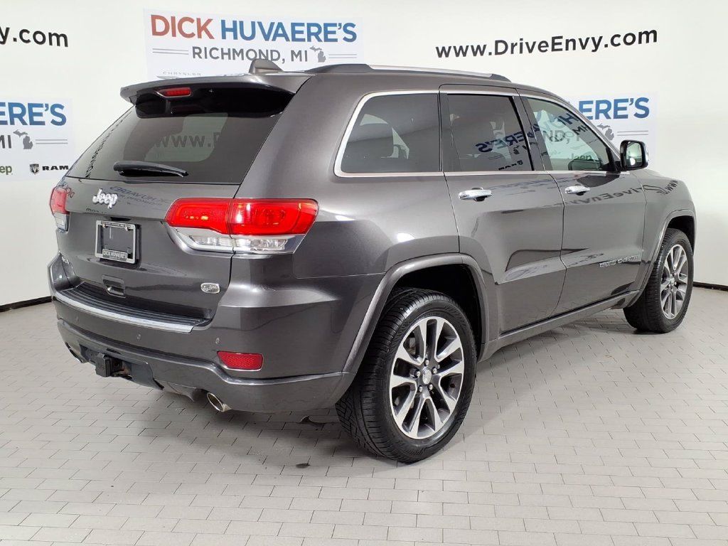Used 2017 Jeep Grand Cherokee Overland AWD/4WD image 4