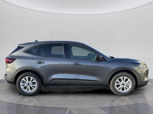 Used 2025 Ford Escape Active w/ Cold Weather Package image 7