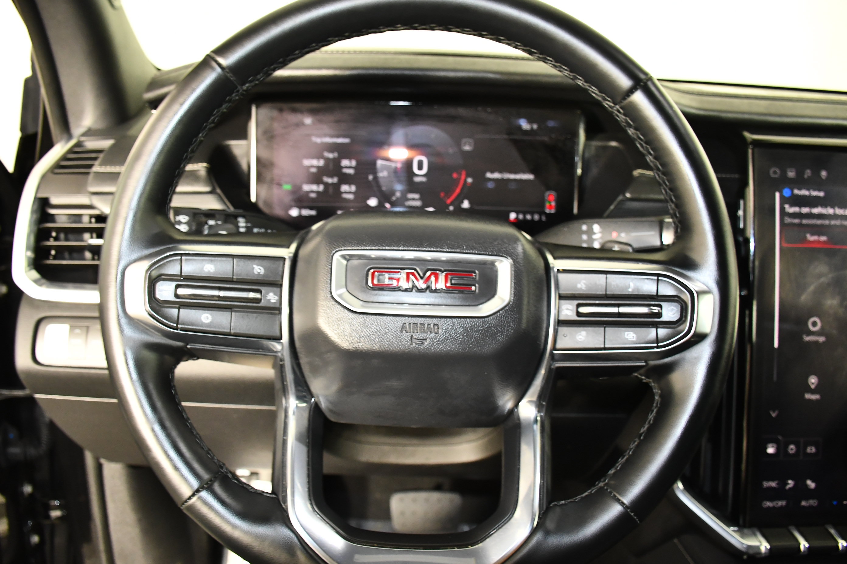 Used 2026 GMC Acadia Elevation w/ Elevation Premium Package AWD/4WD image 19