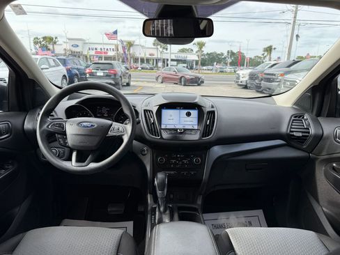 Used 2019 Ford Escape SE image 8