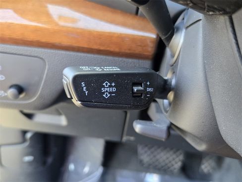 Used 2023 Audi Q5 2.0T Premium w/ Convenience Package image 26