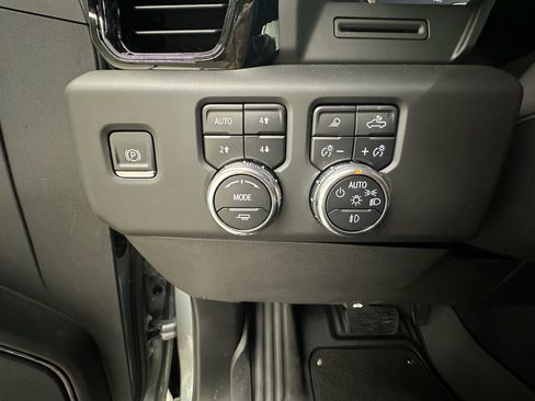 Certified 2025 GMC Sierra 1500 AT4 AWD/4WD image 28