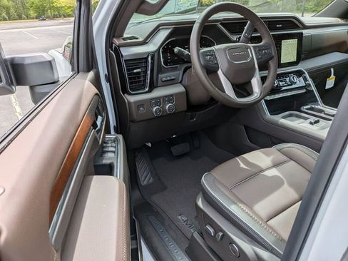 New 2026 GMC Sierra 2500 Denali w/ Denali Reserve Package AWD/4WD image 12