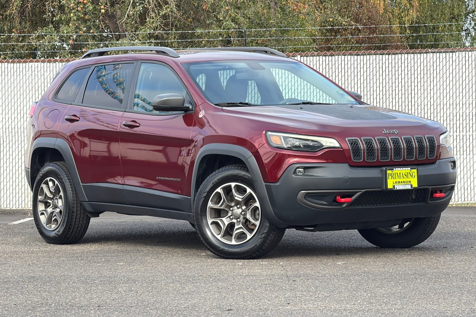 Used 2020 Jeep Cherokee Trailhawk AWD/4WD image 2
