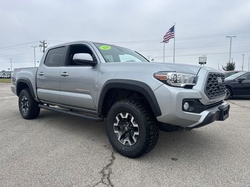 Used 2023 Toyota Tacoma TRD Off-Road AWD/4WD image 8