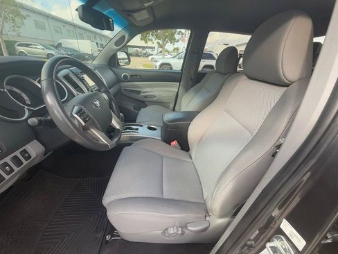 Used 2013 Toyota Tacoma 4x4 Double Cab image 9