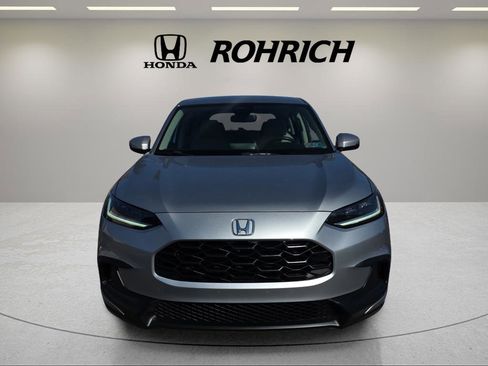 Used 2023 Honda HR-V LX image 2