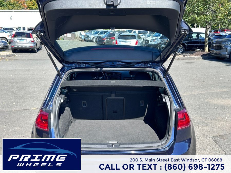 Used 2017 Volkswagen GTI SE FWD image 13