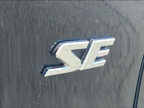 Used 2021 Toyota RAV4 SE AWD/4WD image 10