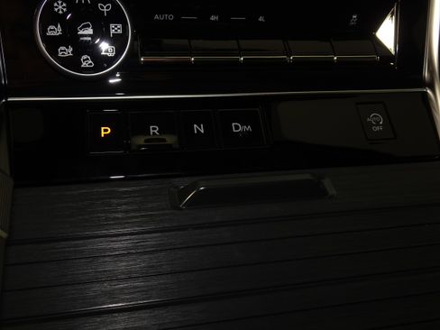 Used 2025 Nissan Armada Platinum Reserve image 20