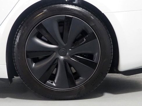 Used 2022 Tesla Model S AWD image 54