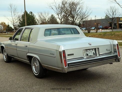 Used 1986 Cadillac Brougham Brougham image 6