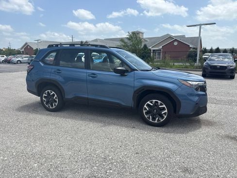 Certified 2025 Subaru Forester AWD/4WD image 11