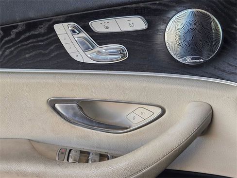 Used 2017 Mercedes-Benz E 300 image 7