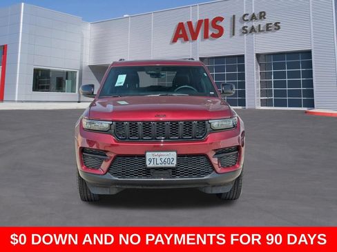 Used 2025 Jeep Grand Cherokee Altitude AWD/4WD image 2