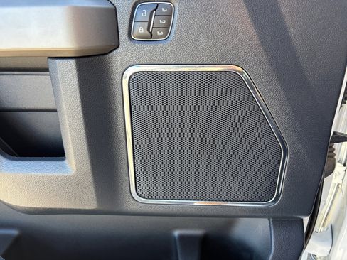 Used 2022 Ford F350 Platinum w/ FX4 Off-Road Package image 26