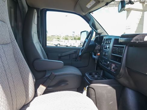 New 2026 Chevrolet Express 3500 w/ Power Convenience Package image 11