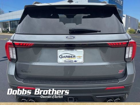 Used 2025 Ford Explorer ST AWD/4WD image 4
