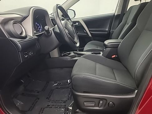 Used 2018 Toyota RAV4 XLE w/ Plus Extra Value Package FWD image 25