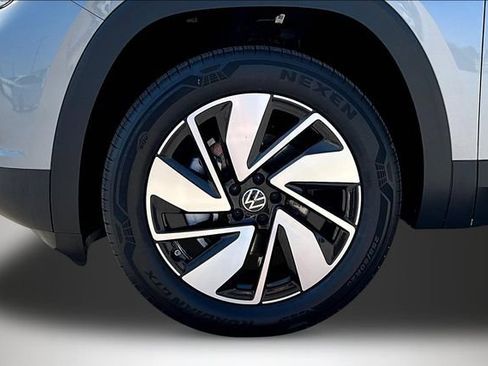 Certified 2026 Volkswagen Atlas SE FWD image 37