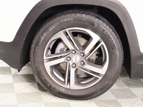 Used 2021 GMC Terrain SLT image 17