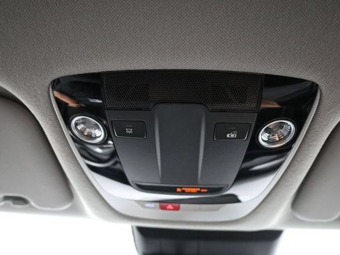 Certified 2025 Kia Seltos S AWD/4WD image 17