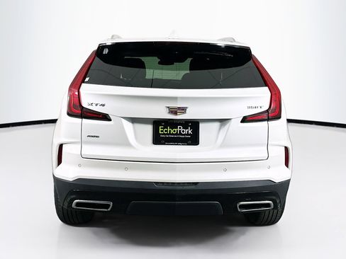 Used 2024 Cadillac XT4 Premium Luxury image 7