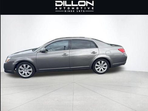 Used 2006 Toyota Avalon XLS FWD image 5