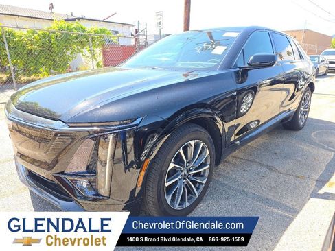 Used 2024 Cadillac Lyriq Sport AWD/4WD image 2