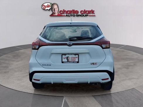 Used 2024 Nissan Kicks S image 23