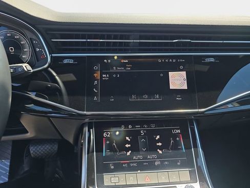 Used 2023 Audi Q7 2.0T Premium w/ Convenience Package AWD/4WD image 24