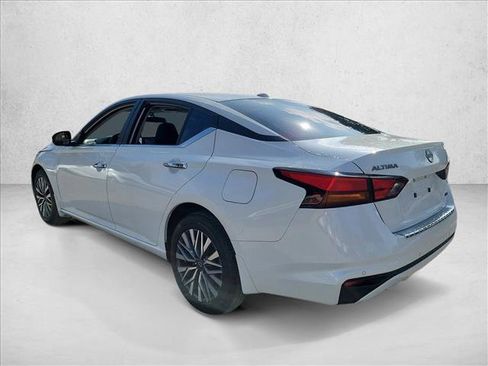 Used 2023 Nissan Altima 2.5 SV image 7