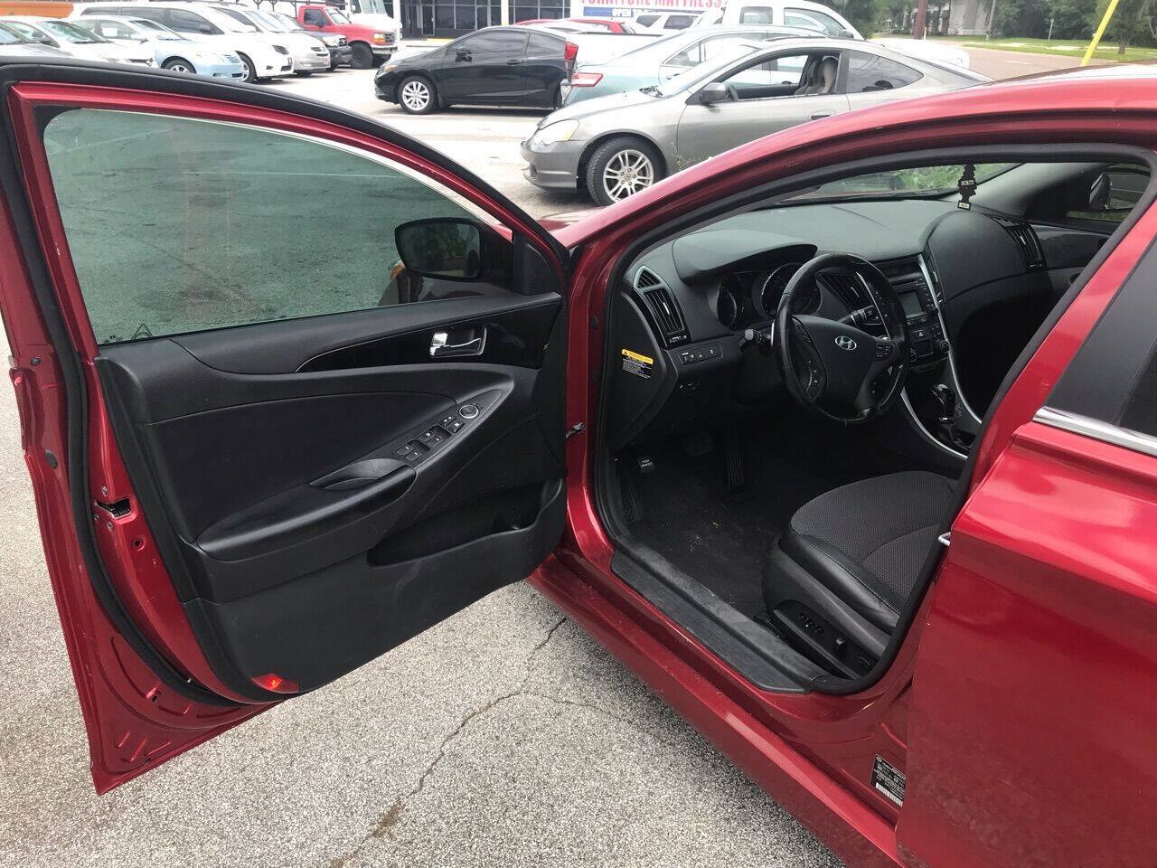 Used 2014 Hyundai Sonata SE FWD image 11