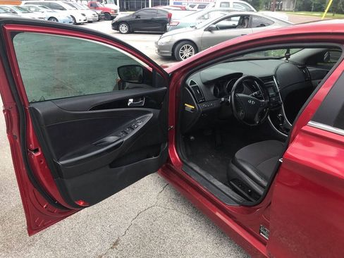 Used 2014 Hyundai Sonata SE FWD image 11