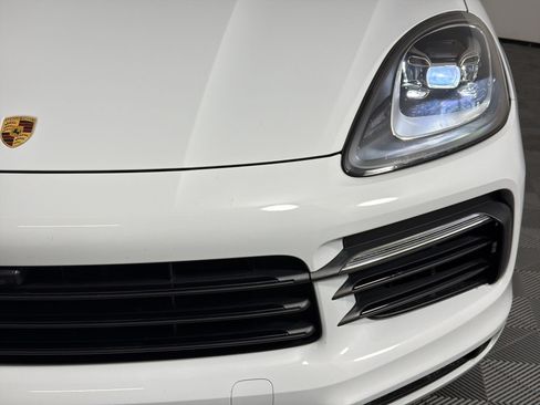 Certified 2021 Porsche Cayenne Coupe AWD/4WD image 11