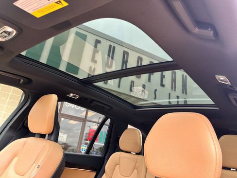Used 2018 Volvo XC90 T6 Momentum w/ Convenience Package AWD/4WD image 28