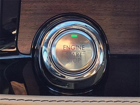 Used 2020 Lincoln Corsair Reserve w/ Equipment Group 201A image 18