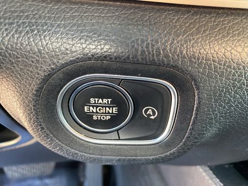 Used 2019 Ford Mustang Coupe image 32