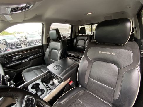 Used 2022 RAM 1500 Laramie AWD/4WD image 18